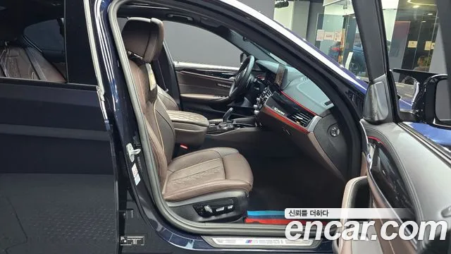 BMW 5-Series 5 серия (G30) — Фото автомобиля 12