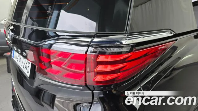 Toyota Alphard — Фото автомобиля 18