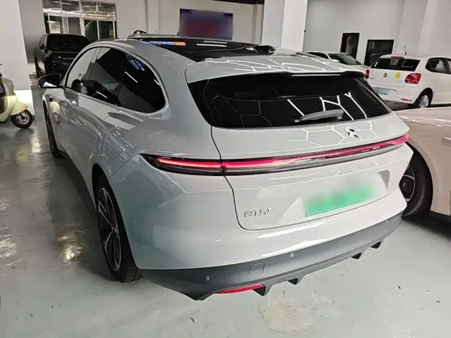 Nio ET5 Touring — Фото автомобиля 4