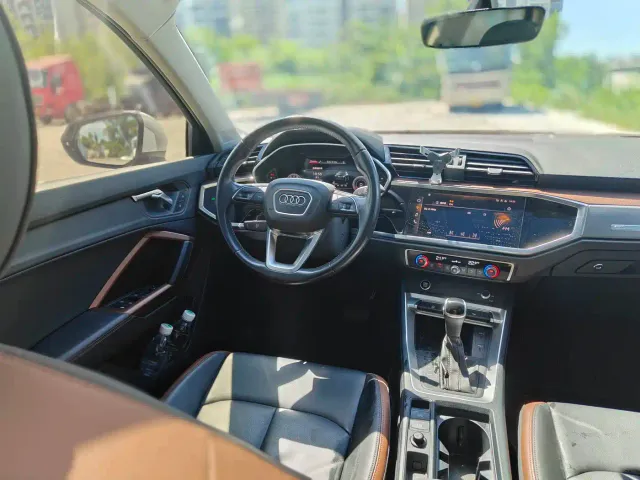 Audi Q3 — Фото автомобиля 4