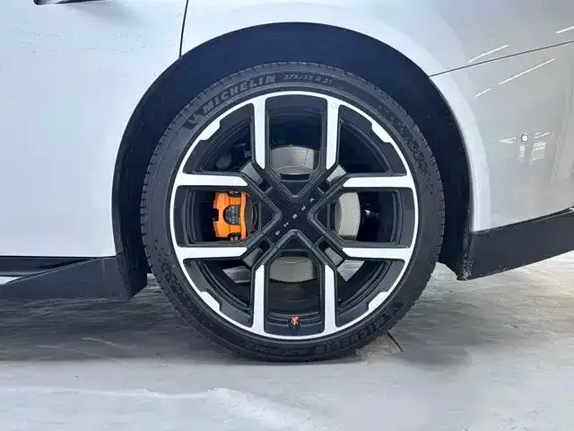 Xpeng P7 — Фото автомобиля 20