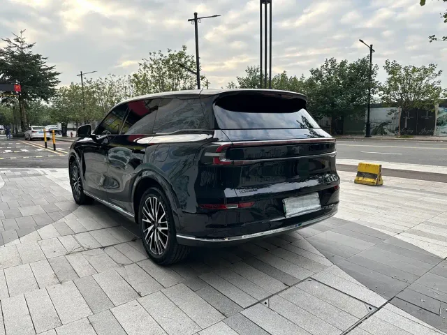 Changan Qiyuan Q07 — Фото автомобиля 9