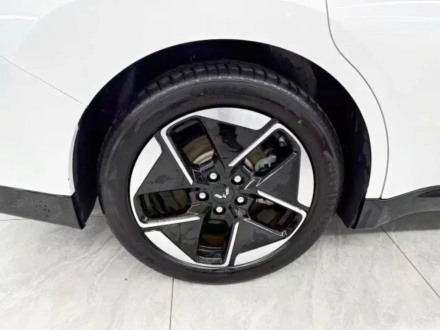 Wuling Starlight — Фото автомобиля 20