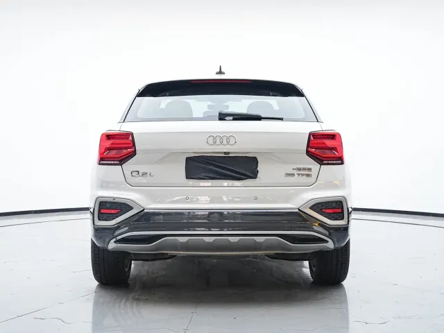 Audi Q2L — Фото автомобиля 8
