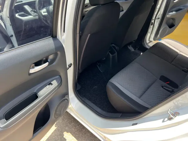 Honda Fit — Фото автомобиля 9