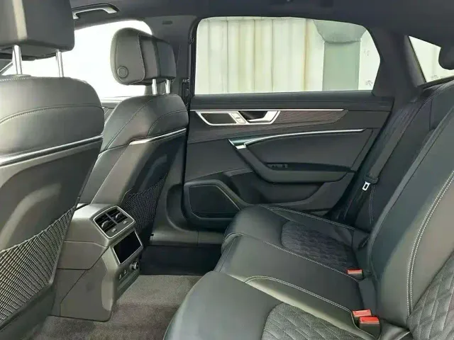 Audi A6L — Фото автомобиля 5