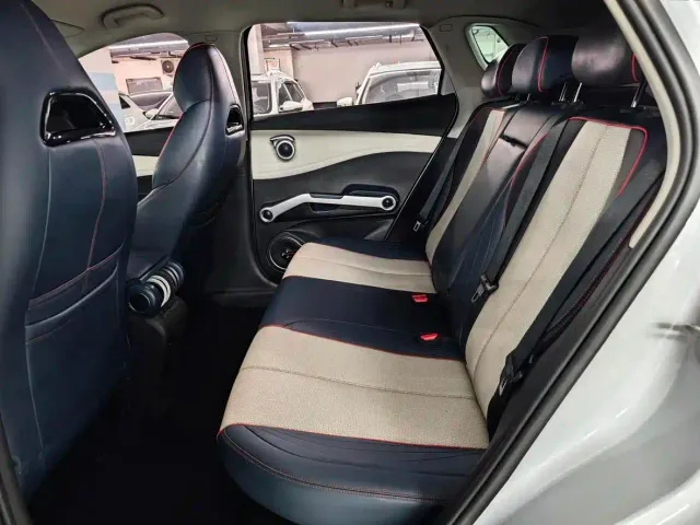 BYD Yuan PLUS — Фото автомобиля 17