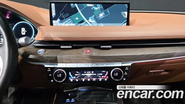 Genesis G80 Бензин 2.5 турбо AWD — Фото автомобиля 15