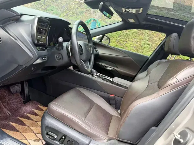 Lexus RX — Фото автомобиля 3