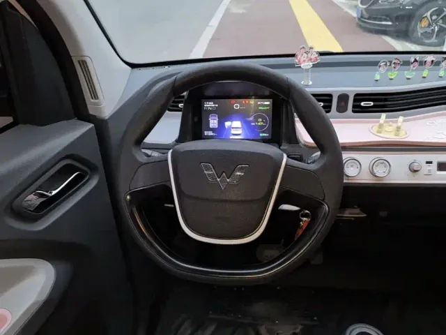 Wuling Hongguang Mini EV — Фото автомобиля 10