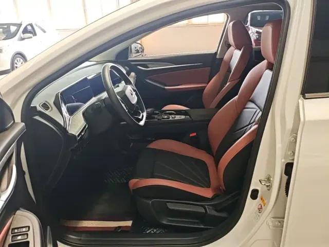 Changan Eado — Фото автомобиля 14