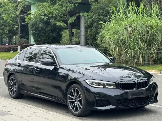BMW 3 Series — Фото автомобиля 3