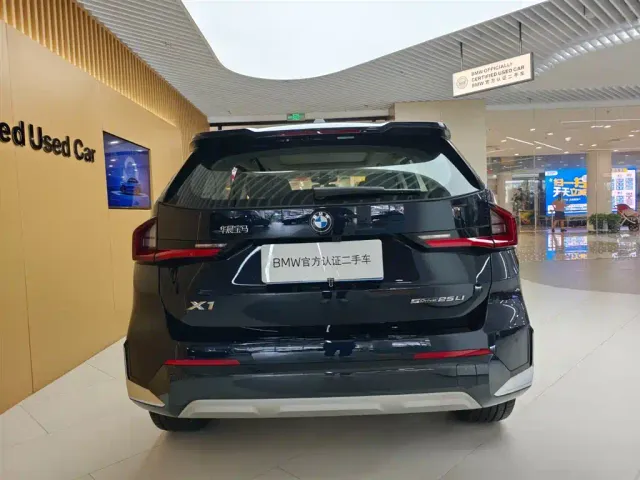BMW X1 — Фото автомобиля 3