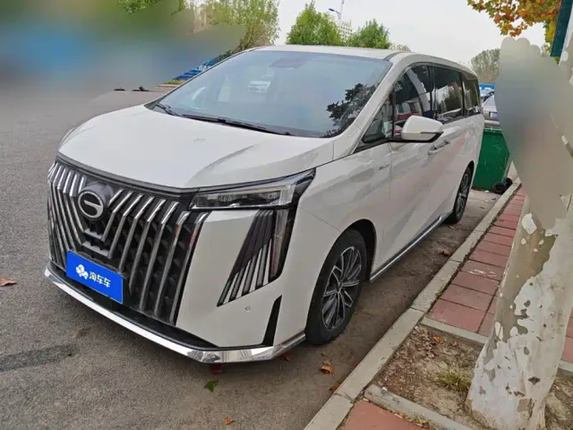 Фотография автомобиля — GAC Trumpchi M8