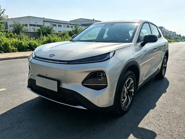 Фотография автомобиля — Changan Qiyuan Q05