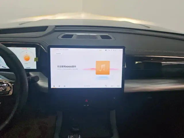 GAC Trumpchi GS8 — Фото автомобиля 13