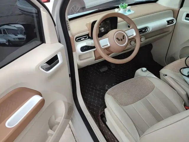 Wuling Hongguang Mini EV — Фото автомобиля 14