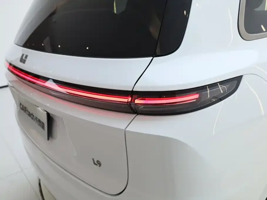 Li Auto Li Xiang L9 2025 Ultra Smart Renewal Edition — Фото автомобиля 15
