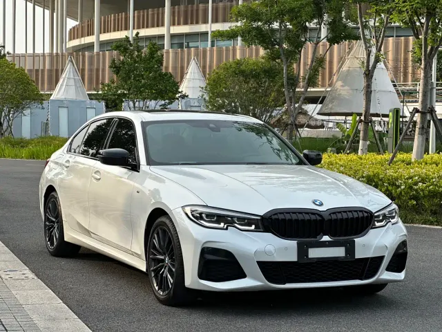 BMW 3 Series — Фото автомобиля 3