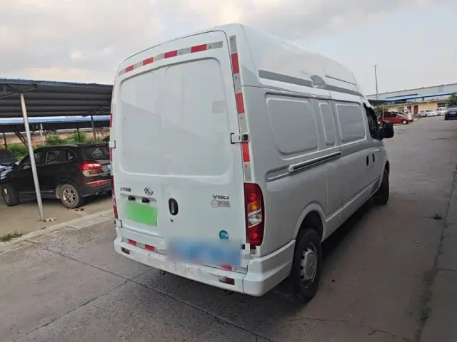 Maxus Xintu V80 — Фото автомобиля 4