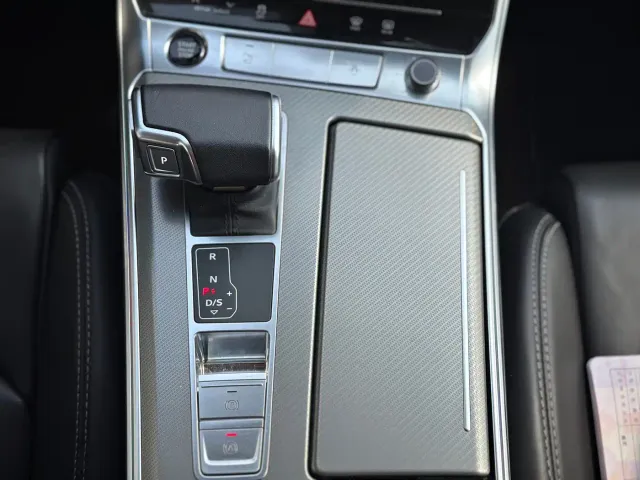 Audi A6L — Фото автомобиля 12