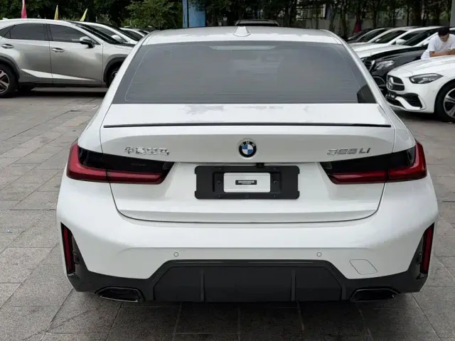BMW 3 Series — Фото автомобиля 5
