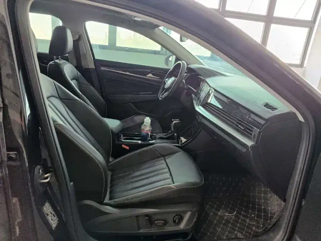 Volkswagen Passat — Фото автомобиля 11