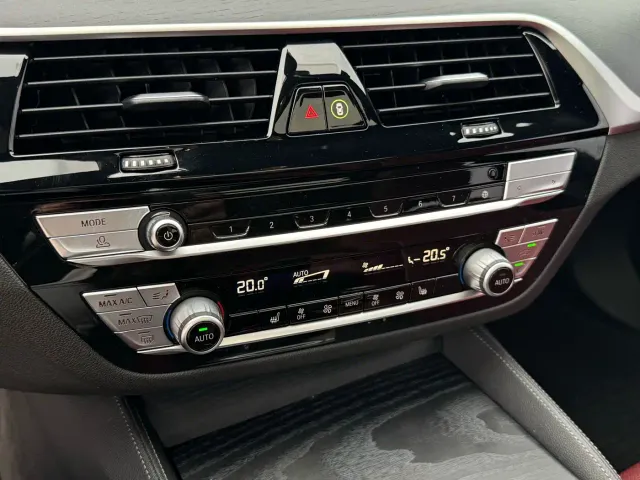 BMW 5 Series — Фото автомобиля 17