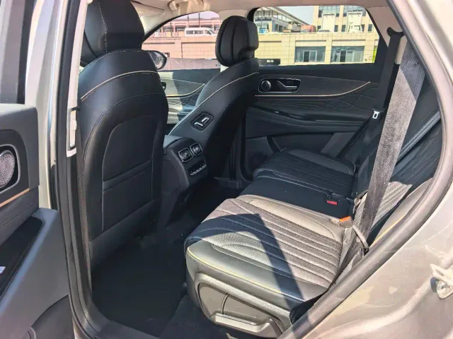 Chery Tiggo 9 — Фото автомобиля 8