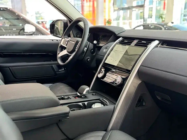 Land Rover Discovery — Фото автомобиля 7
