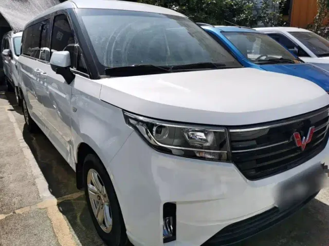 Wuling Zhengcheng — Фото автомобиля 3