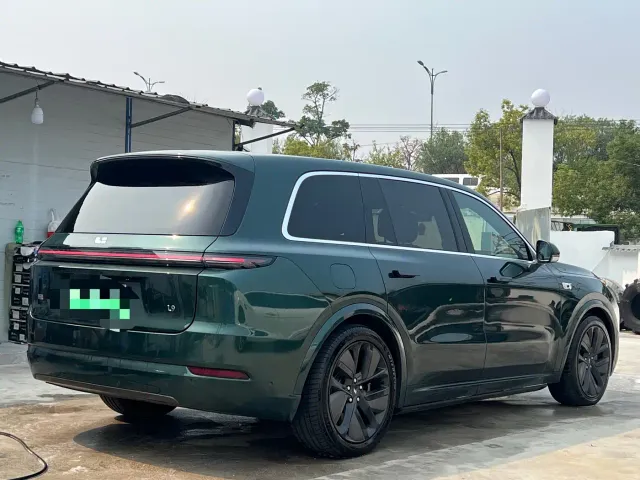 Li Auto L9 — Фото автомобиля 9
