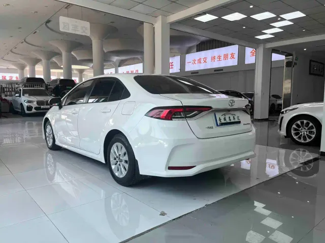 Toyota Corolla — Фото автомобиля 7