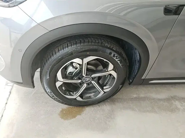 BYD Yuan PLUS — Фото автомобиля 22