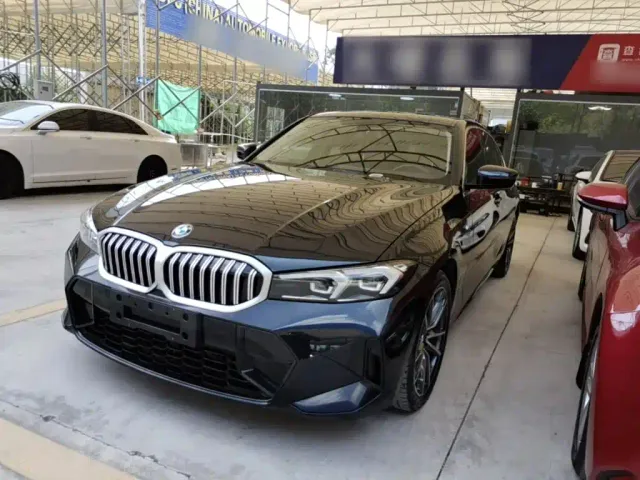 Фотография автомобиля — BMW 3 Series