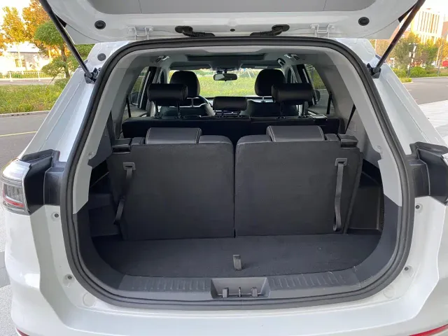 Chery Tiggo 8 — Фото автомобиля 16