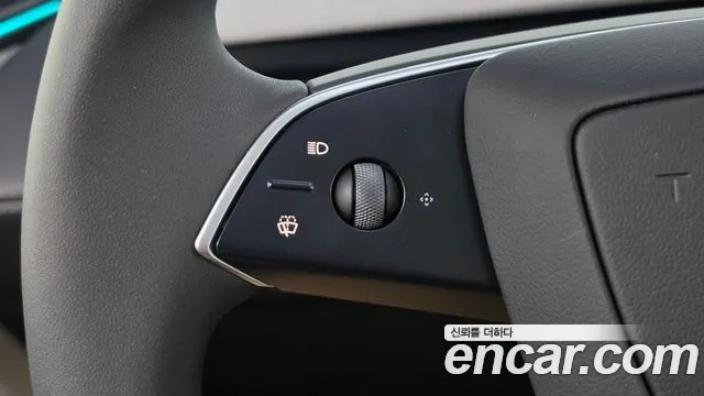 Tesla Model Y — Фото автомобиля 20