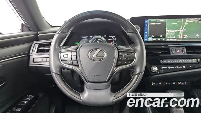 Lexus ES — Фото автомобиля 15