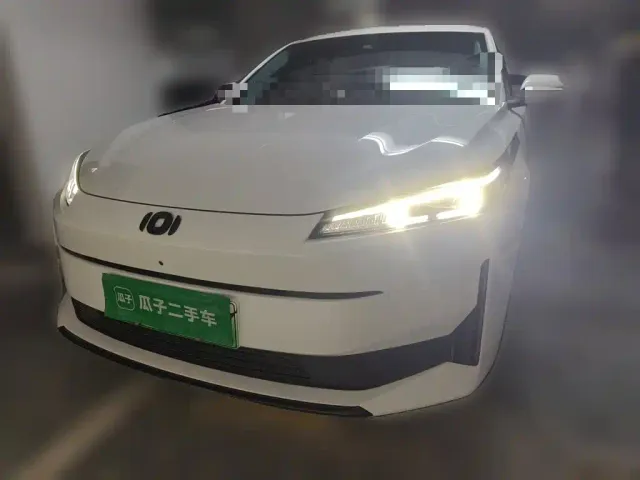 Changan Qiyuan A05 — Фото автомобиля 2