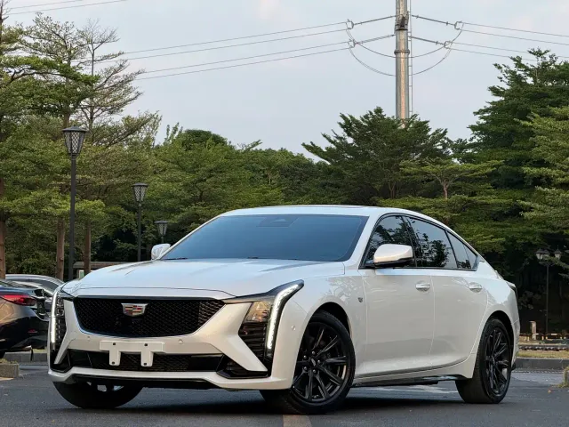 Фотография автомобиля — Cadillac CT5