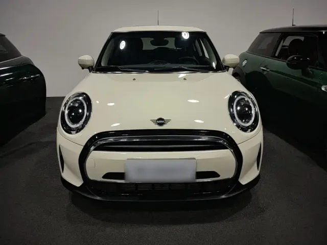 MINI Hatch — Фото автомобиля 2