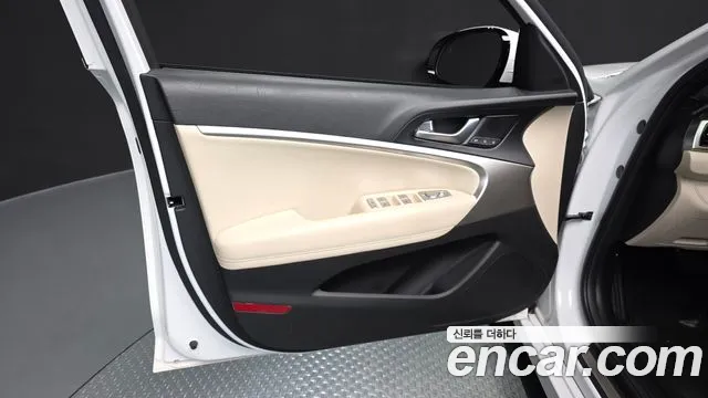 Genesis G70 New — Фото автомобиля 13