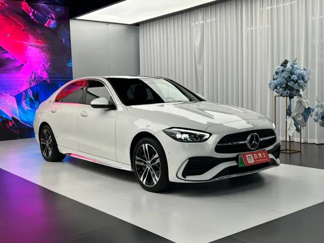 Mercedes-Benz C-Class — Фото автомобиля 3