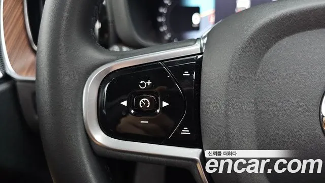 Вольво XC60 — Фото автомобиля 27