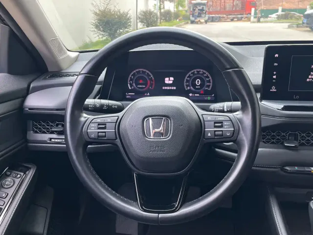 Honda Accord — Фото автомобиля 13