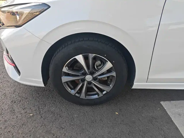 Changan Eado — Фото автомобиля 22