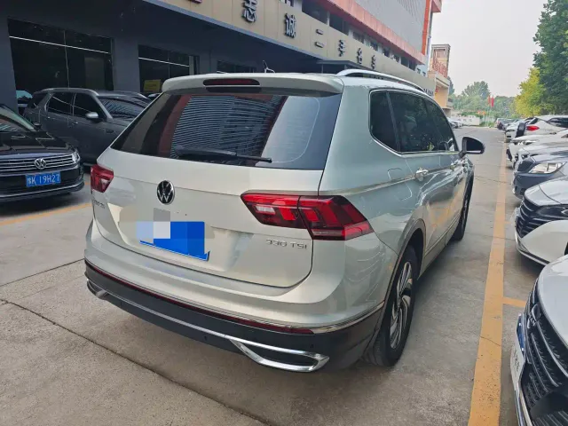 Volkswagen Tiguan L — Фото автомобиля 2