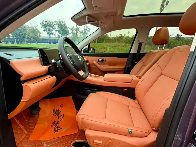 Leapmotor C10 — Фото автомобиля 4