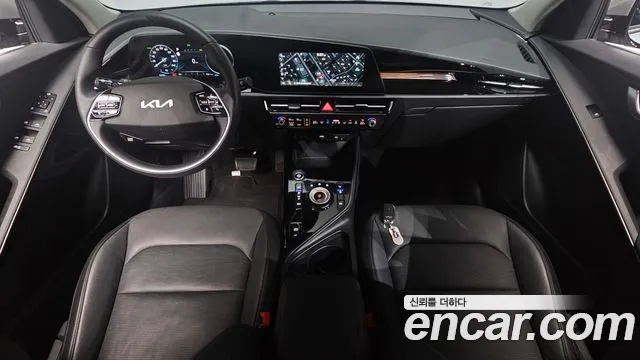 Kia Niro — Фото автомобиля 7