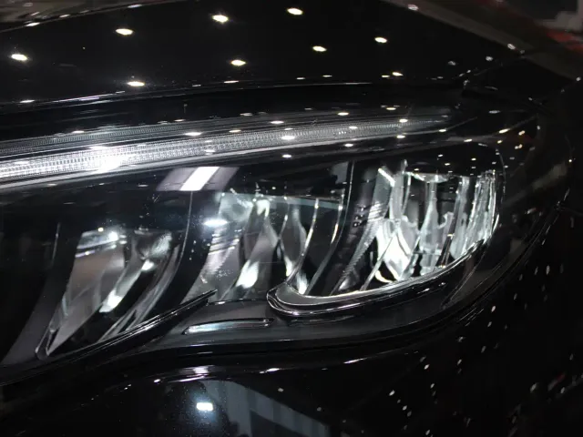 Mercedes-Benz E-Class — Фото автомобиля 20